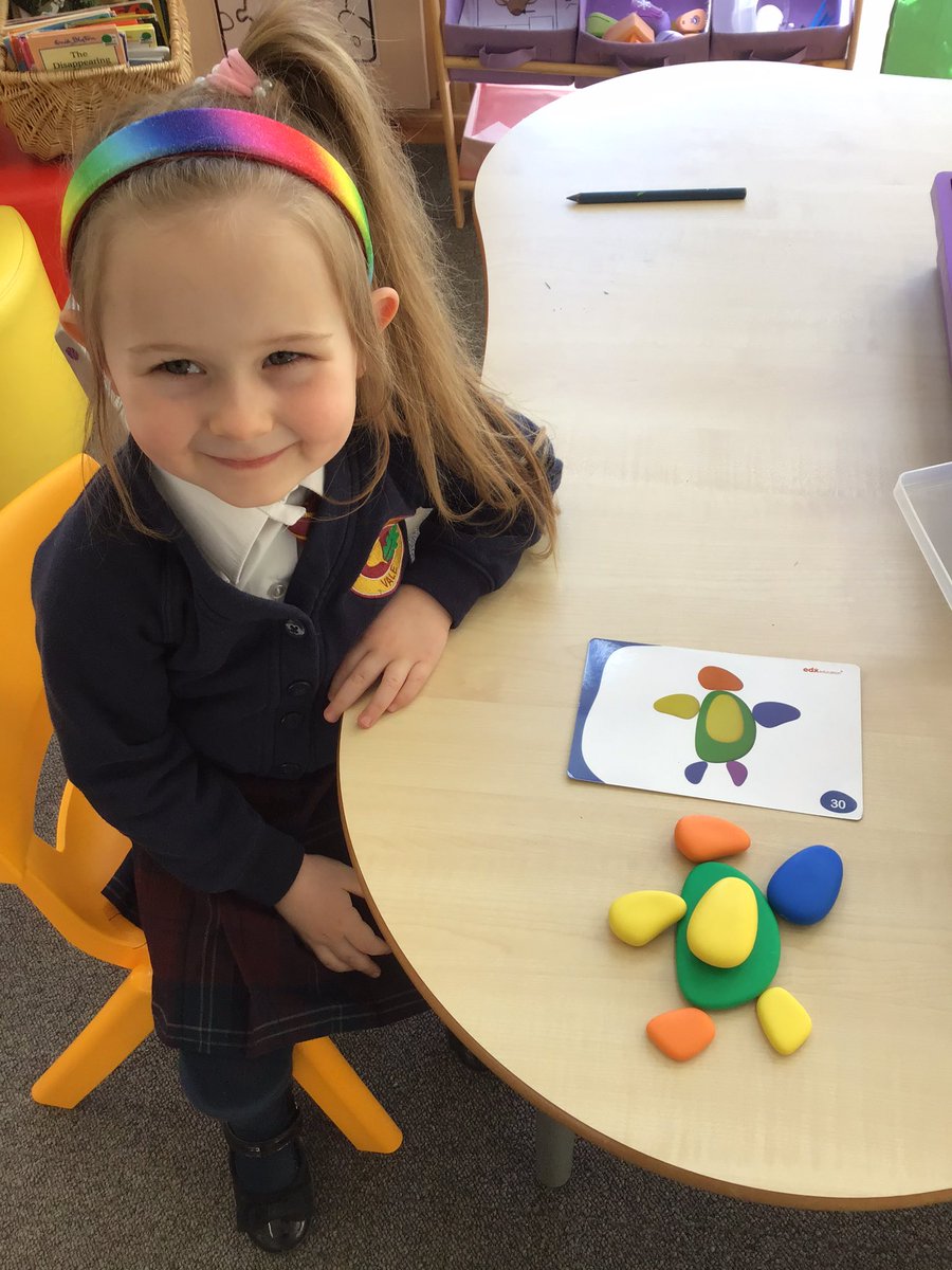 🌱🌿🌳PLANTS🌳🌿🌱What a busy week we are having... #MalvernVale #funinreceptionclass #EYFS #plant