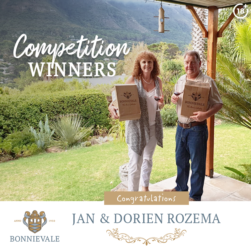Our competition Winners, Jan &amp; Dorien Rozema were all smiles when they received their prizes!🥂🎉

#bonnievalewines #Winners #Celebrate #winelovers #win