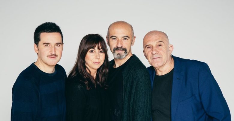 . <a href="/RepettoLula/">Lula Duhalde</a> 
<a href="/Felipe_G_Velez/">Felipe García Vélez</a> hoy a las 20h en el <a href="/teatrochapi/">TEATRO CHAPI Villena</a> de #Villena #Alicante con la obra teatral #Ronejo de la compañía <a href="/sexpeareteatro/">Sexpeare</a> junto a sus compañeros Rulo Pardo, Carmen Ruiz y Juan Vinuesa.