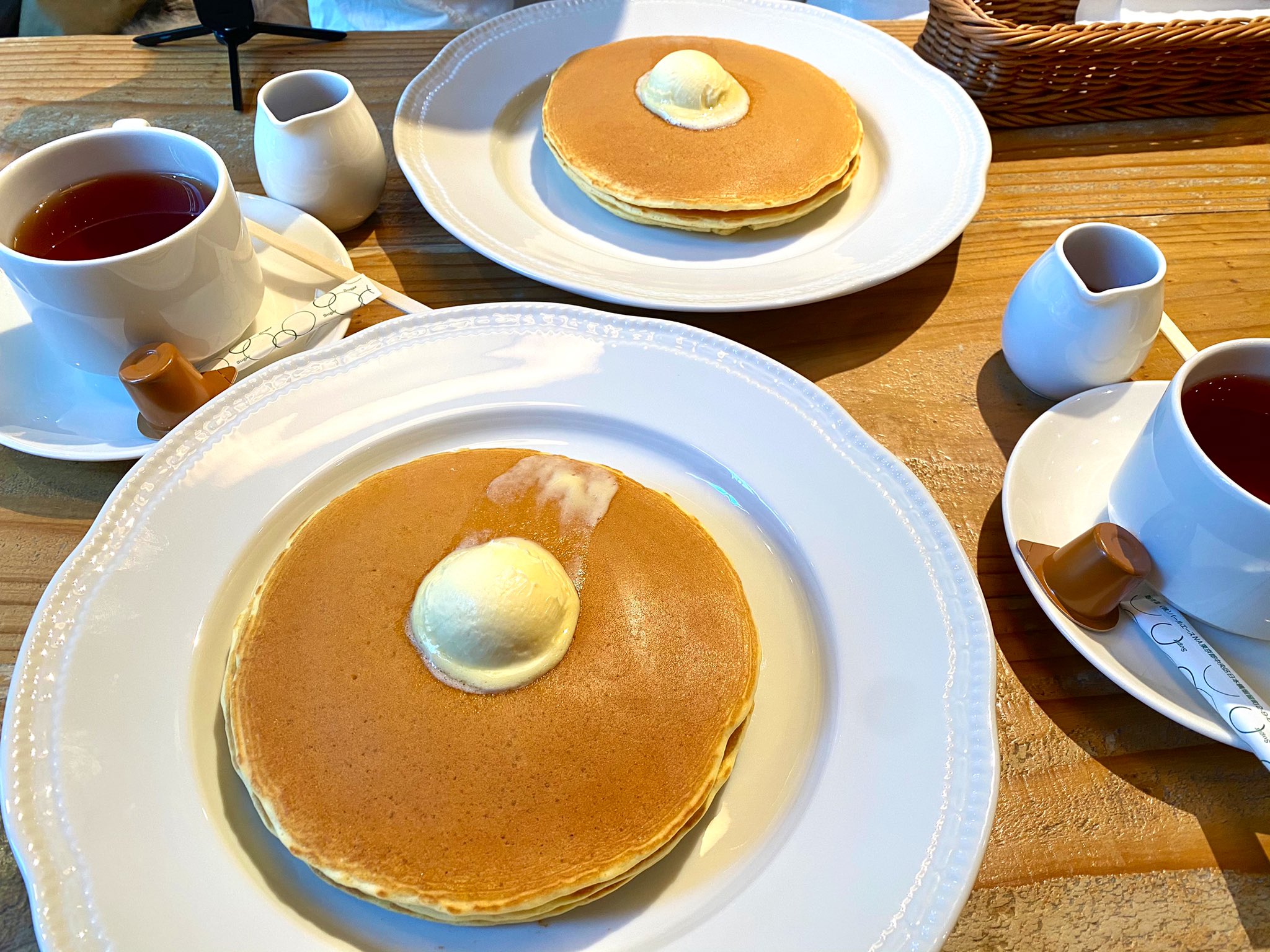 浅草のロイヤルホストが店舗限定で パンケーキ食べ放題を始めていたのだが 話題の画像プラス