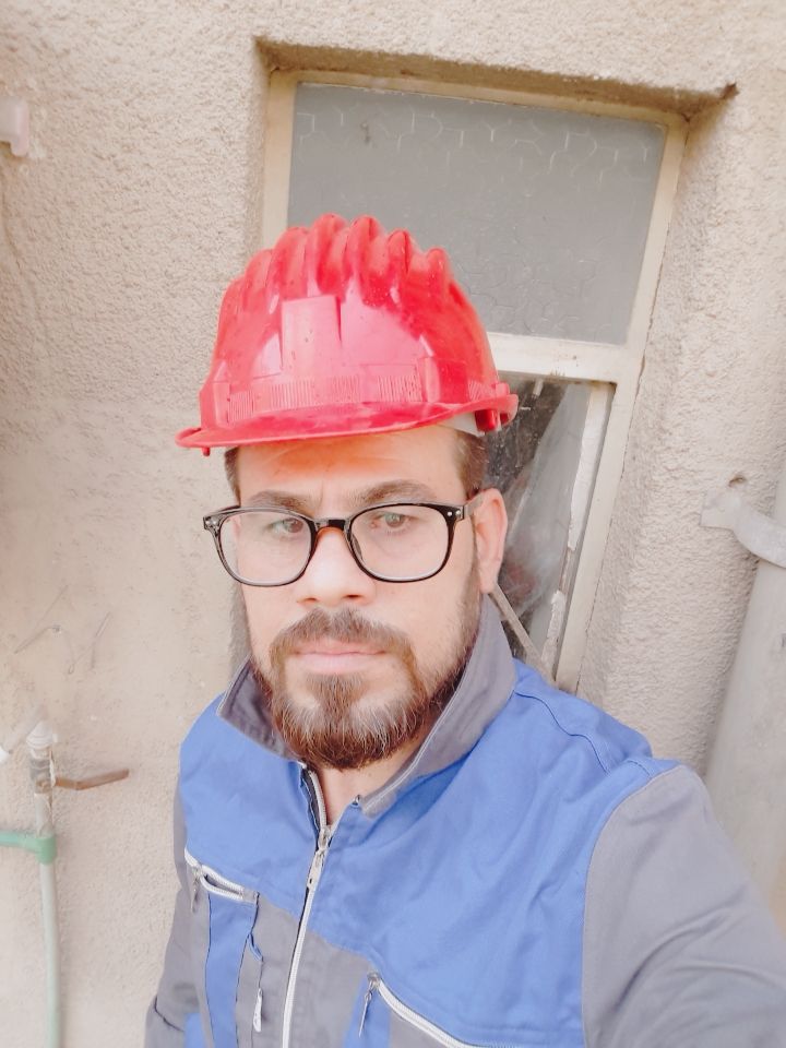 lojnha's tweet photo. الكثير من موظفينا العقود في وزارة الكهرباء عملوا ليلاً نهاراً في كافة مجالات الكهرباء بدون كلل ولاملل خدمة البلد  دامت 15سنة، حيث سهروا اليالي وتعرضوا لأنواع المخاطر والصعق الكهربائي فيا أصحاب القرارات في قبة البرلمان وأعضاء اللجنة المالية أما حان الوقت كي تثبتونا 
#تثبيت_٨٧٤٣ https://t.co/uBFJCaQIdf