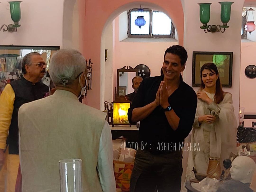 AkkiKumarTimes's tweet photo. Exclusive :-  @akshaykumar sir at ayodhya today for shoot for #Ramsetu movie. https://t.co/Ks1Am6qMgj