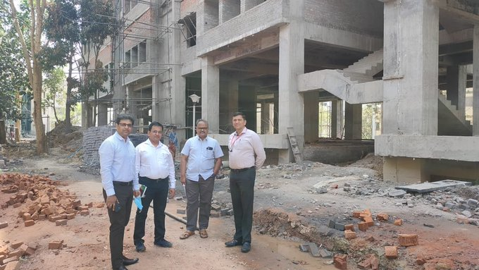 StpiRanchi's tweet photo. Jurisdictional Director Sri @manas_r_panda today visited #NIFFT RANCHI and discussed on the proposed @STPICoE on #Industry 4.0 with Director @nifftofficial and briefed on recent initiatives of #STPIINDIA @GoI_MeitY @EduMinOfIndia @rsprasad @OfficeOfSDhotre @Omkar_Raii https://t.co/4J1a7SmkK3