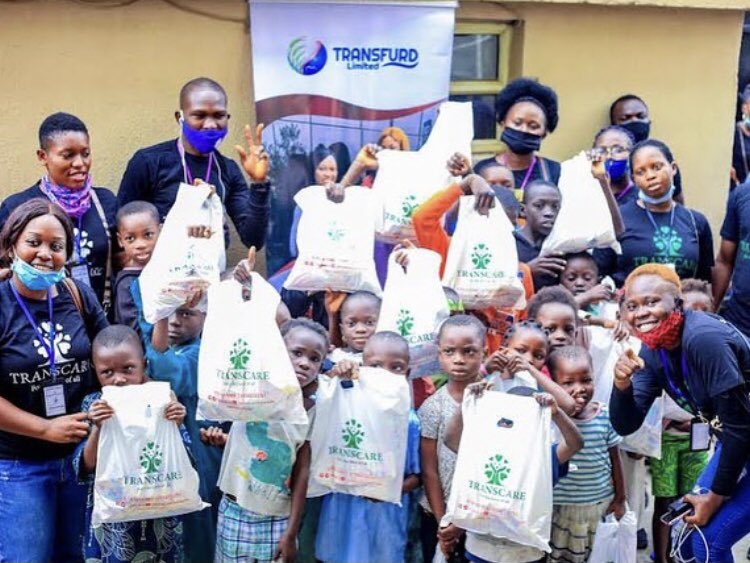 Throwback || Thursday ✨

Throwback to @transcarefoundation the NGO Arm of @transfurdltd reached out to the people in the Community of Dustbin Estate, Ajegunle,
—
About 175 kids were reached out to on this day ❤️❤️
.
.
#transfurdfarms #transcarefoundation #throwbackthursday