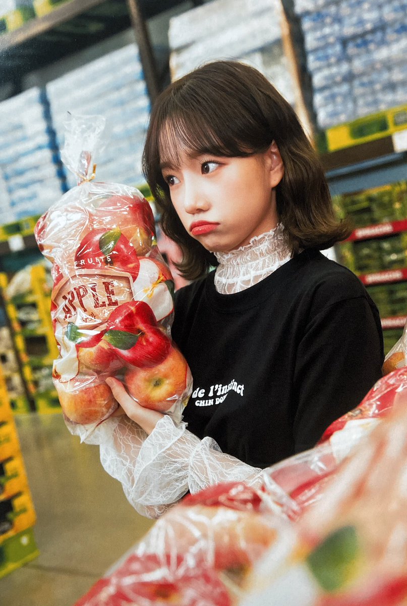 yuri's photobox scans ♡︎
© KCY_JYR