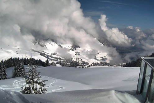 Between 1 and 2 m of snow snow has fallen across many northern parts of the Alps over the last 5 days! weathertoski.co.uk/weather-snow/