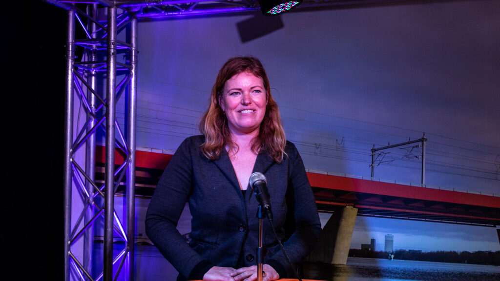 Net als landelijk is ook in Zwolle <a href="/D66Zwolle/">D66Zwolle</a> de grote winnaar van de gisteren gehouden verkiezingen. Fractieleider @SonjaPaauw praat om 12.00 uur op Radio Focus over de bijzondere uitslag.