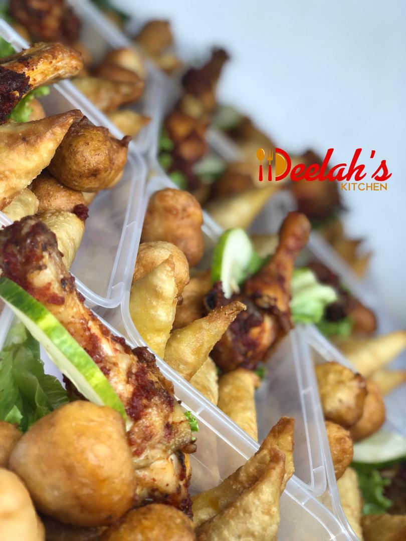 deelahskitchen's tweet photo. Still taking orders for small chops today for just ₦1000 😉
Follow the link to make your order 👇
https://t.co/rUEKDQw7Df https://t.co/YJZtBeSBOO