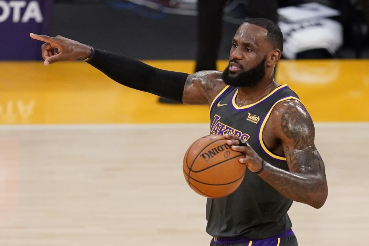 SomosBasketweb's tweet image. LeBron James habla tras confirmarse la compra de acciones de los Boston Red Sox

“Mi objetivo final es ser propietario de una franquicia NBA. Tengo mucho que aportar a esta liga, sé lo que se necesita para llegar al siguiente nivel”.

#NBA