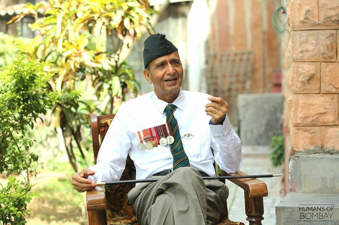 HumansOfBombay's tweet photo. "When I woke up, I was held against a wall with a gun on my head; I was a Prisoner of War in Pakistan."
https://t.co/LizzGqtaX7

#PrisonerofWar #Army #IndianArmy #Salute #Bravery #Jawaan #JaiHind https://t.co/4BL6aaPxIu