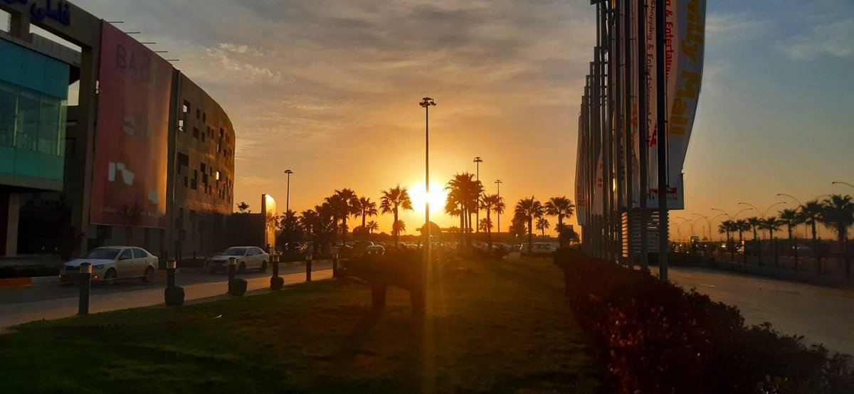 Agharasull's tweet photo. rojava🖤 li dahok e rengîn
#beautifulkurdistan #sunsetphotography #dahok #smel #zaxo #trees #PHOTOS #agharasul #kurdstan #dyarbakr #rojava https://t.co/igYji4e0SU