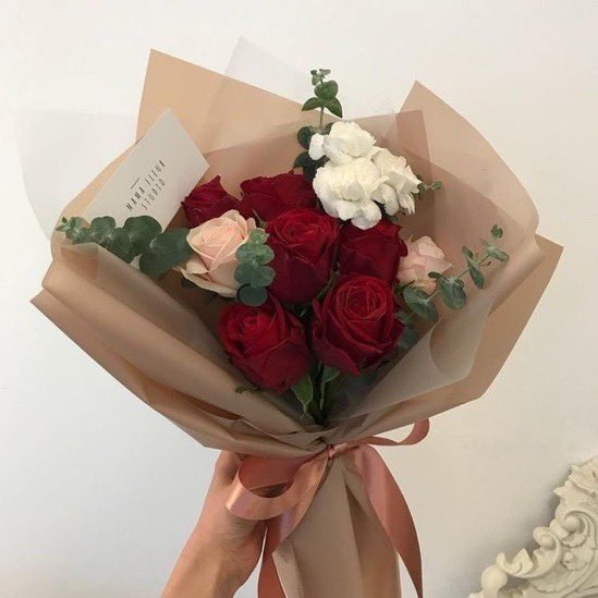 AidelZack's tweet image. Faut offrir des fleurs c’est trop beau