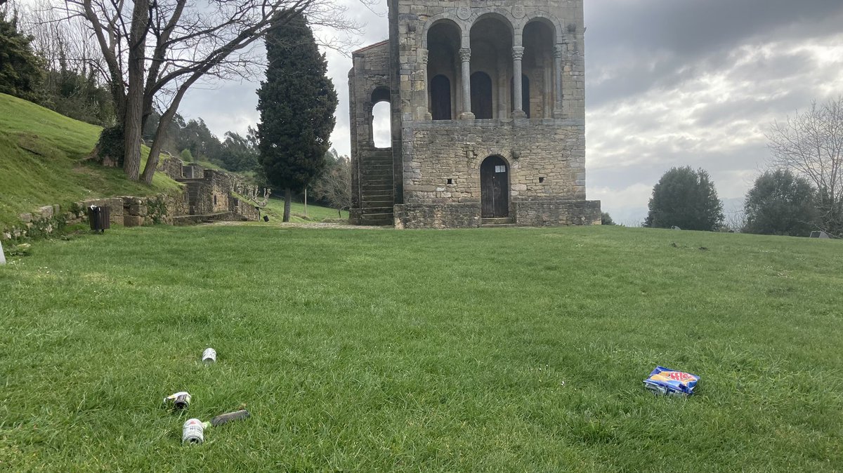 Monte Naranco Uviéu tweet media