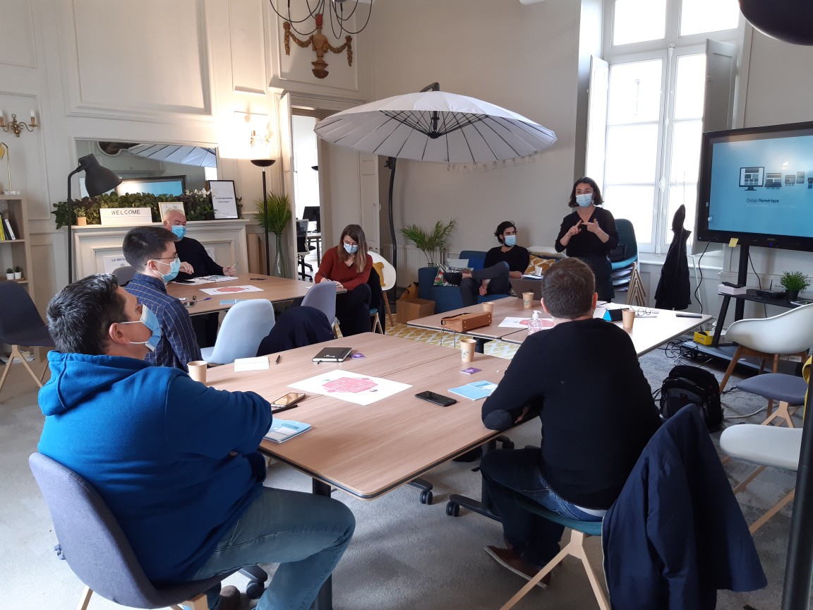 Ça travaille dur au Fastlab aujourd'hui 🤓🚀
Formation commune des équipes numérique et innovation des DR Bretagne et Pdl autour de l'UX/UI...
Ce soir, le design n'aura plus de secret pour nos chers apprenants 😉
#transformationnumerique