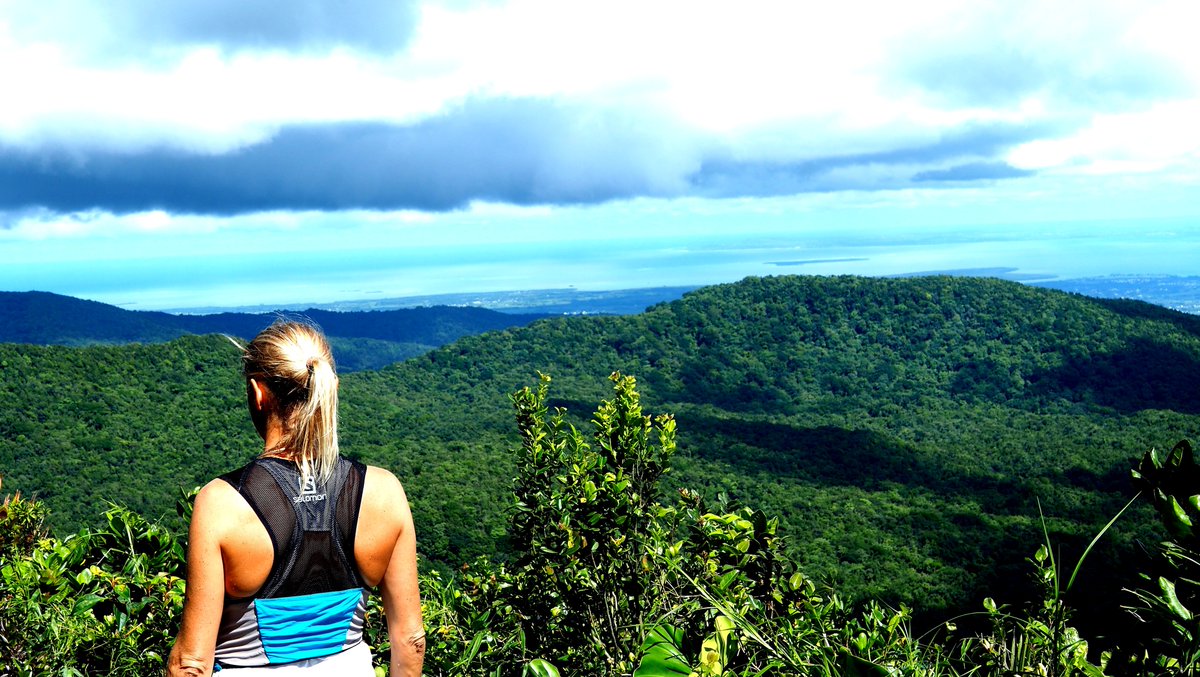 La Guadeloupe est un superbe terrain de jeu pour les activités sportives, notamment ce que j'adore : le trail. 

.

#guadeloupe #gwada #ig #antilles #running #trail#familytravel #voyageenfamille #bougerenfamille #enfant #gwada #salomon #blogvoyage