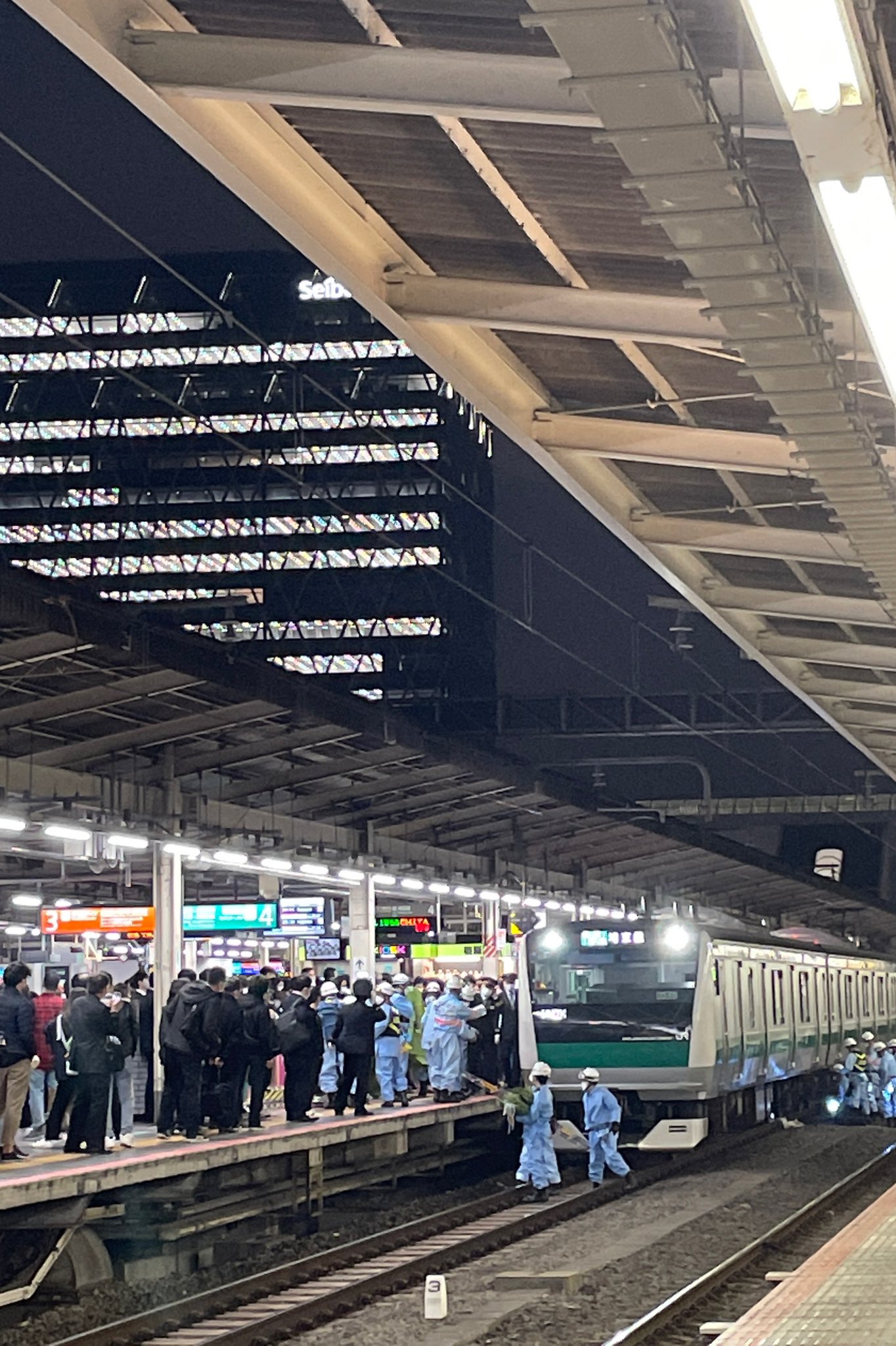 池袋駅の人身事故の当該列車の画像