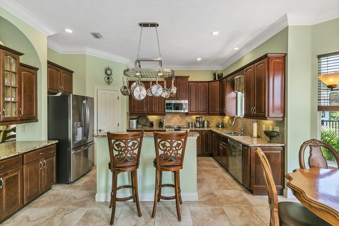 KevinERealtor's tweet photo. What is the one thing you look for the most in a home you are looking to purchase?  Mine is the kitchen - followed by an outdoor kitchen because I love to grill, smoke and boil‼  Let's see the most sought after feature - Post a photo to comments #theevansteam #watsonrealtycorp https://t.co/cGye1Qh0Zz