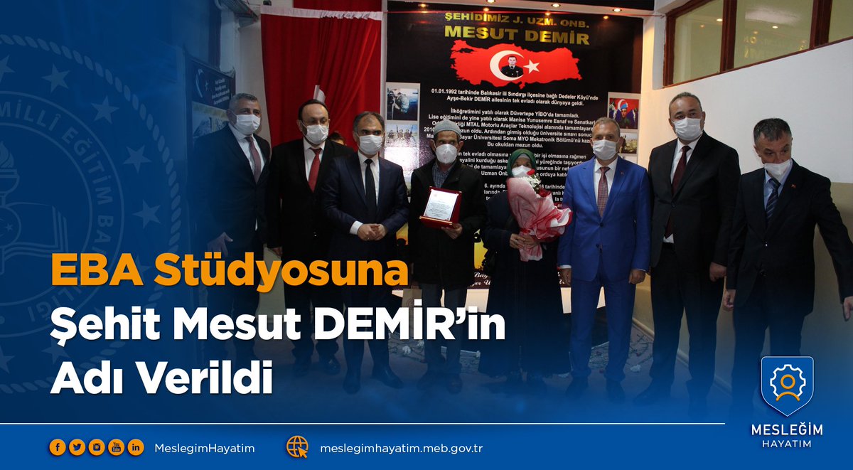 tcmeb_mtegm's tweet photo. #MesleğimHayatım | 📰 

Manisa Yunus Emre Mesleki ve Teknik Anadolu Lisemizin yeni ve modern EBA stüdyosuna Şehit Mesut Demir’in adı verildi. 🇹🇷

👉🏻 https://t.co/2nyEeexWHH https://t.co/C5Tk8YfHpv