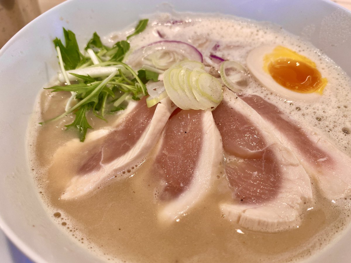 Yayo 鶏そば 久遠 神奈川県 大和市 南林間駅 鶏白湯ラーメン 但馬鶏丼 南林間の新店 インスタの投稿から察するに プロデュースは関西のomoって会社かしら 麺入れの前に一杯ずつブレンダーでスープを攪拌するスタイル 食べ方をご教示いただける素敵