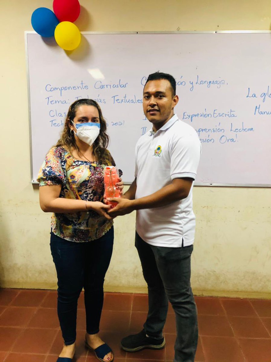 cuunecononimic1's tweet photo. El día de ayer 17 de marzo, la Dirigencia estudiantil CUUN-ECONOMICAS dio la bienvenida, a estudiantes de la carrera de Administración de Empresas y Contaduría Pública y Finanzas nocturno ❤️💛💙
¡Bienvenidos al año lectivo 2021!
❤️💛💙
#CUUN_ECONOMICAS
#SOMOS_CUUN https://t.co/H5lpAVH9oT