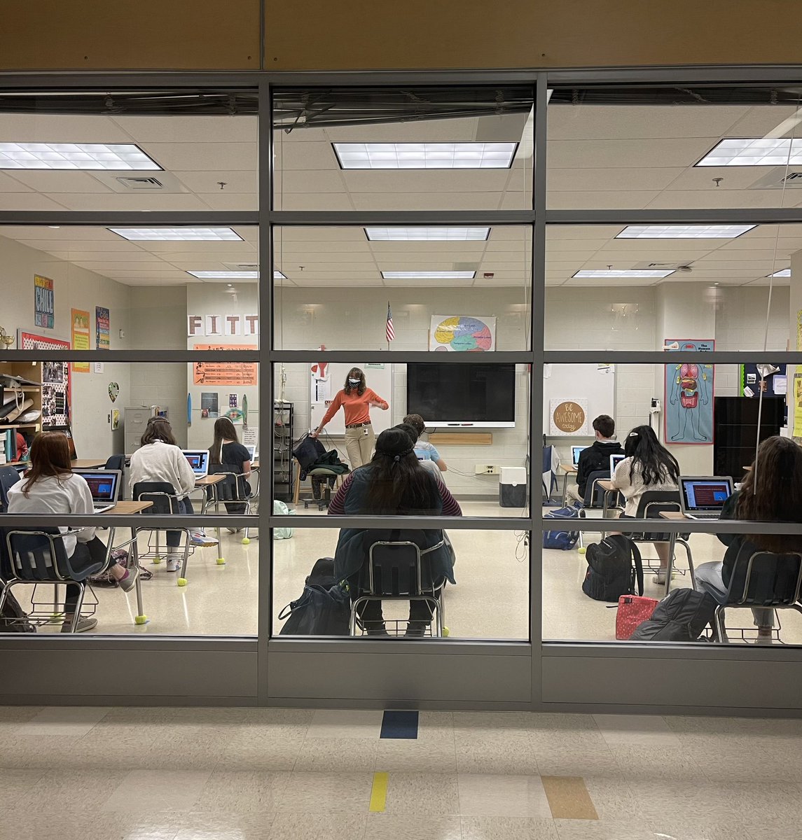 kimjadavis's tweet photo. Top of the morning! AM in-person classes are rocking and rolling. We are so excited! #cheekhurting #hiddensmiles #maskup @Principal_WLHS @WLHSInstruction @WLHSAthletics https://t.co/lYgNhyRsCU