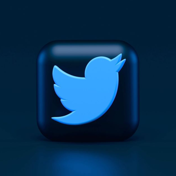 DO_More_Social's tweet photo. 👀Twitter news👀

The social media platform is set to launch a new ‘Super follow’ function.

This will let users charge for their exclusive content.

The move is said to be to help make Twitter more money as well as its users.

Would you pay to follow someone? https://t.co/EmfP5zpI5c