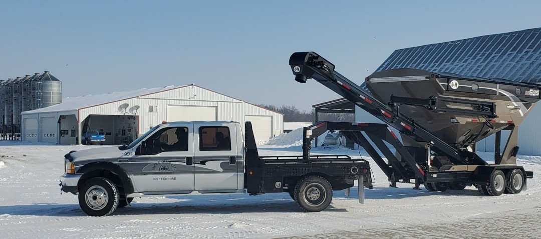 generationag1's tweet photo. Ready to service our customers

@PioneerSeeds @GranularAg https://t.co/UdrLGJ6ipJ