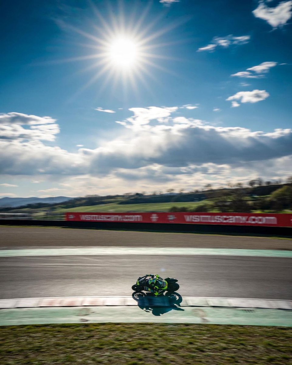 Valentino Rossi tweet media
