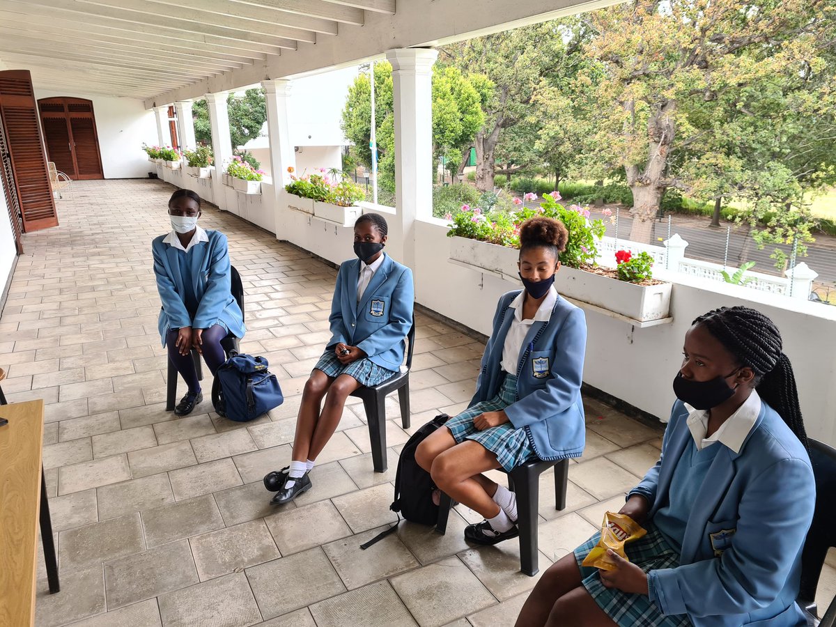Dylan_Tommy_CM's tweet image. 2nd &apos;Principal&apos;s Council&apos; held today with grade 9 &amp;amp; 11 learners. Gr9s are doing well, Gr11s on the other hand are tired &amp;amp; stressed due to the workload. They love the school and wish they could attend every day. #valuesdrivenleadership #learnercentred #learnervoices