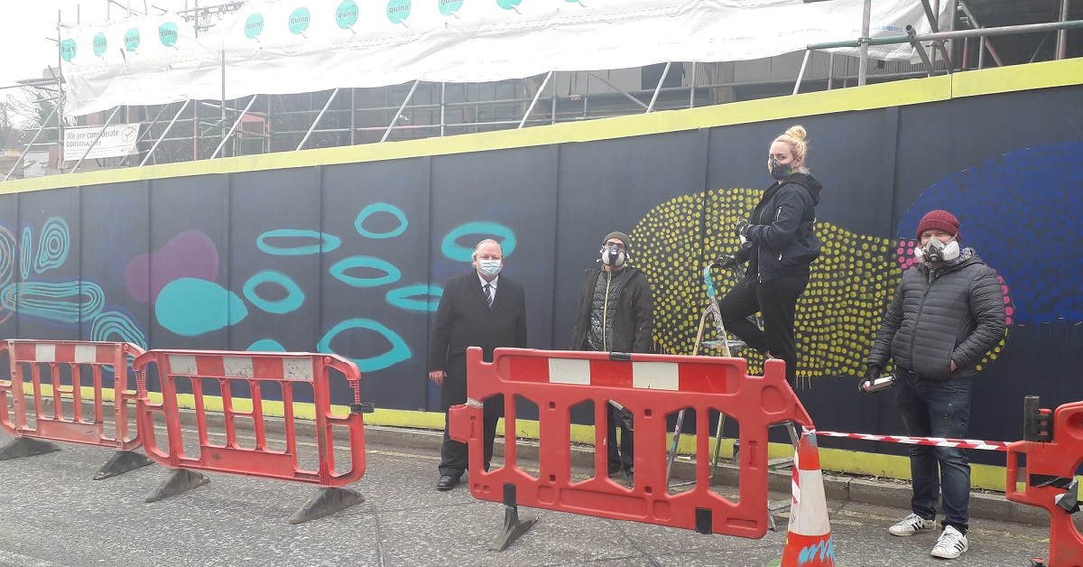 Buckinghamshire Council (@buckscouncil) on Twitter photo Local artists Hayley Newell, Rupert Kalkalata & Dan ‘Decreate’ Wilson are brightening up the hoardings around the Brunel Engine Shed in #Wycombe. Cllr John Chilver joined them to take a look. For more info visit: crowd.in/GTduz3 <a href="/WycombeMuseum/">Wycombe Museum</a> @hwbidco <a href="/wycombearts/">Wycombe Arts Centre</a> Local artists Hayley Newell, Rupert Kalkalata & Dan ‘Decreate’ Wilson are brightening up the hoardings around the Brunel Engine Shed in #Wycombe. Cllr John Chilver joined them to take a look. For more info visit: crowd.in/GTduz3 <a href="/WycombeMuseum/">Wycombe Museum</a> @hwbidco <a href="/wycombearts/">Wycombe Arts Centre</a>
