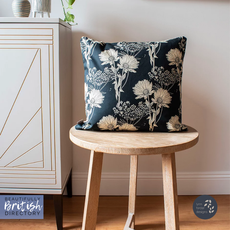 How stunning is this cushion? By Lynn Forder Designs! Lynn is continually inspired by the natural world and has a love of old buildings and the history surrounding them - read more about her and her lovely business here ow.ly/qHa650E2mrh