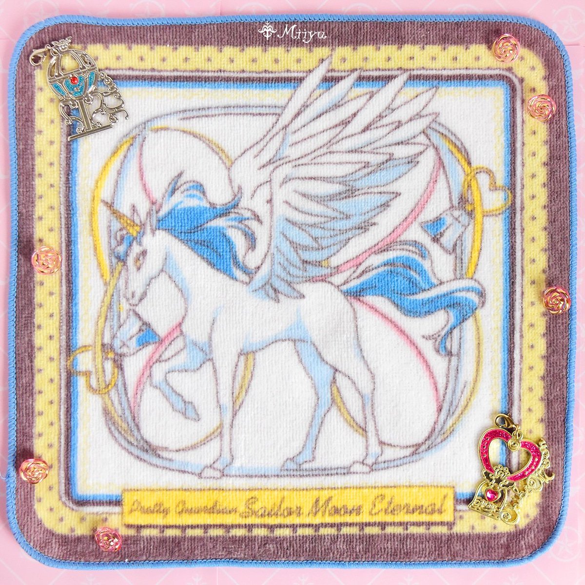 みいゆ Magocoro على تويتر セーラームーン一番くじ F賞ハンドタオルコレクション ペガサスの柄を選びました 大人っぽくて シックなデザインが新鮮 ペガサスが幸せを 運んできてくれるような イラストです ˆ ˆ かわいいファンタジー