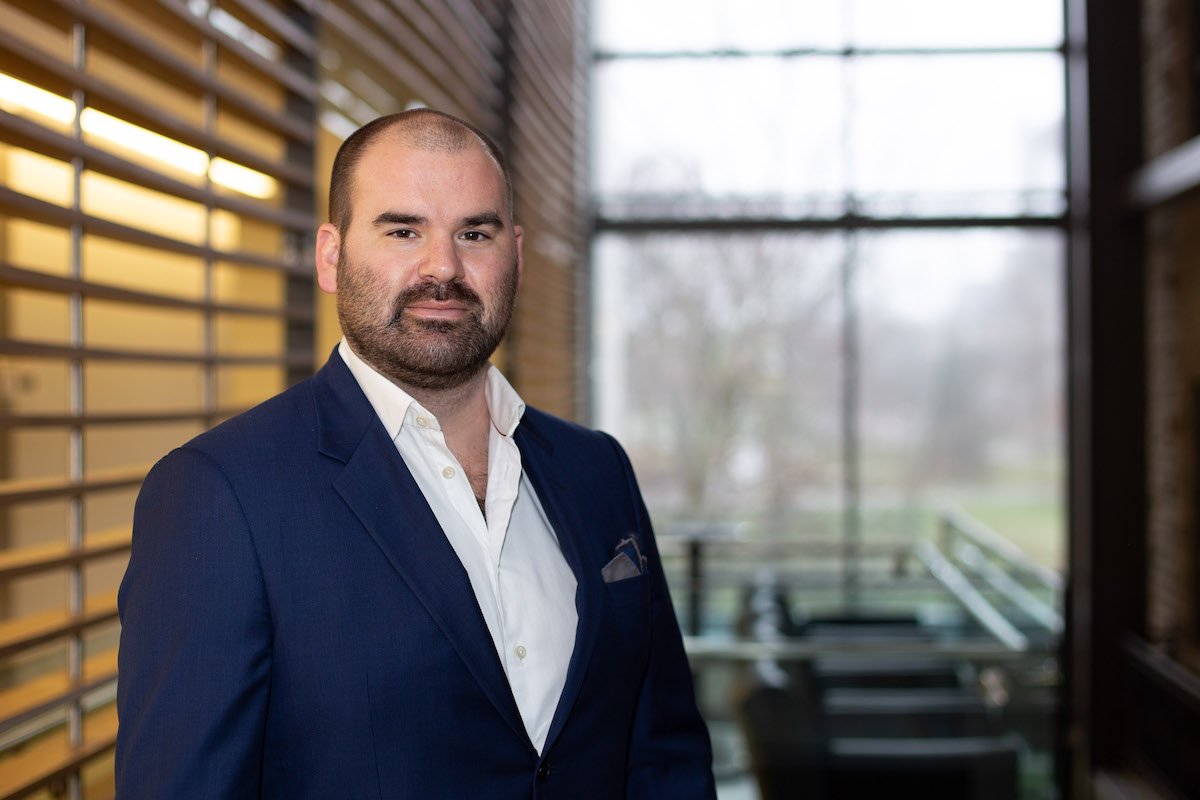 Quality of life for his patients is one of the main drivers of <a href="/doironro/">Chris Doiron</a>'s research. A physician in <a href="/TeamUrology/">Queen's Urology</a>, Dr. Doiron studies chronic urologic pelvic pain &amp; says advocating for patients is one of his most important tasks as a clinician. #NewtoFHS ➡️ fal.cn/3e619