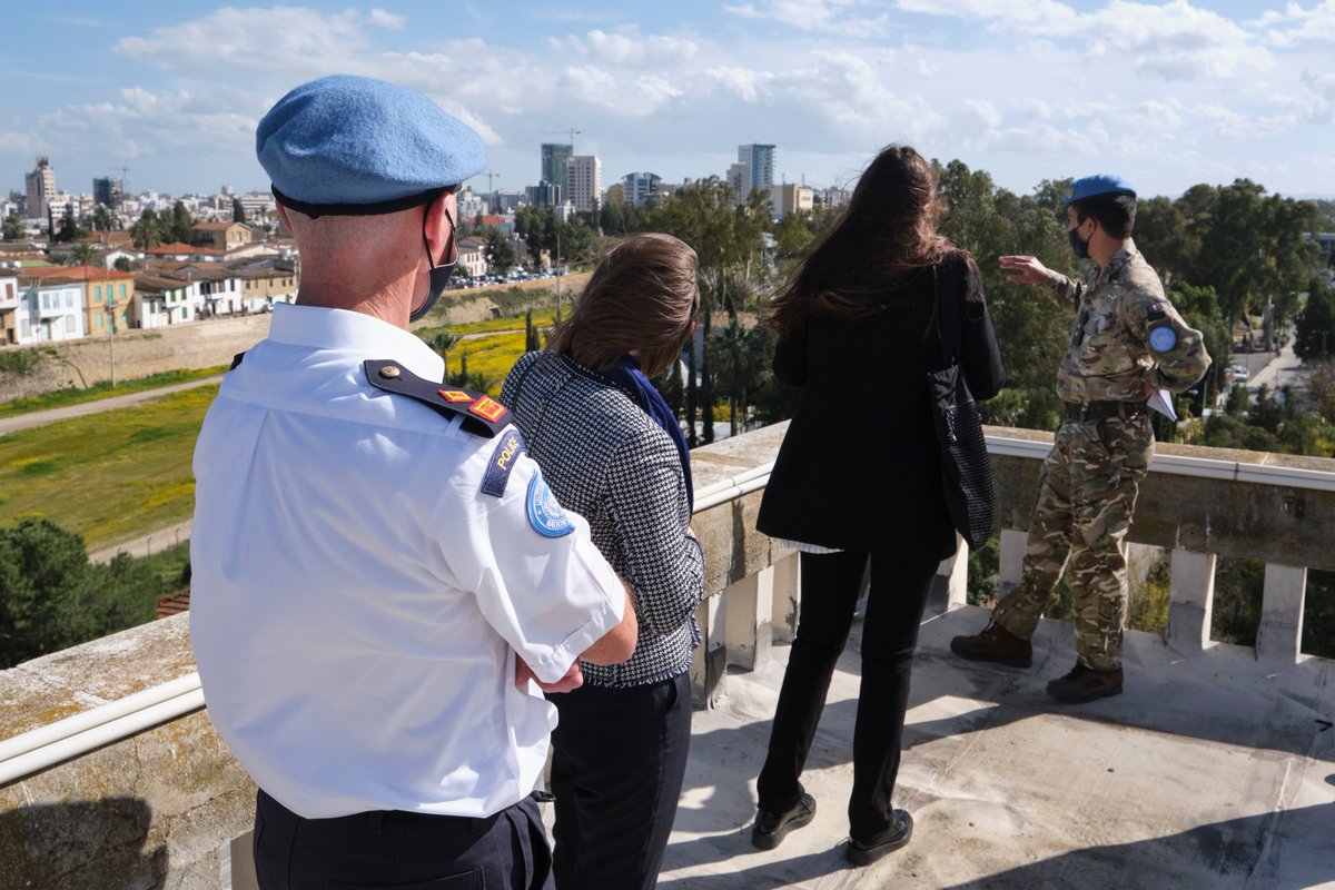 Great for Sector 2 peacekeepers to support a visit today from the Irish Ambassador <a href="/IrlEmbCyprus/">Irish Embassy Cyprus</a> to our UNPOL colleagues, who work alongside us at Ledra Palace <a href="/UN_CYPRUS/">UN Cyprus</a> 🇺🇳 🌍