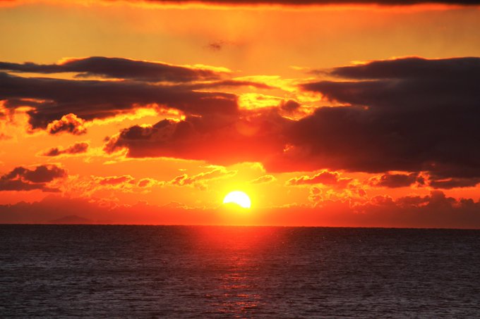 明日は休み 高画質 のtwitterイラスト検索結果 古い順