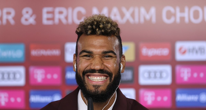 ShowTime237's tweet photo. Le père et agent de Choupo Moting dévoile pourquoi son fils n'a pas été convoqué: «le club allemand n'a jamais reçu de mail de convocation car la FECAFOOT s'est excusé auprès du club pour avoir envoyé l'invitation à fausse adresse mail»

Jean Bruno Tagne https://t.co/OjLqVuMrq9