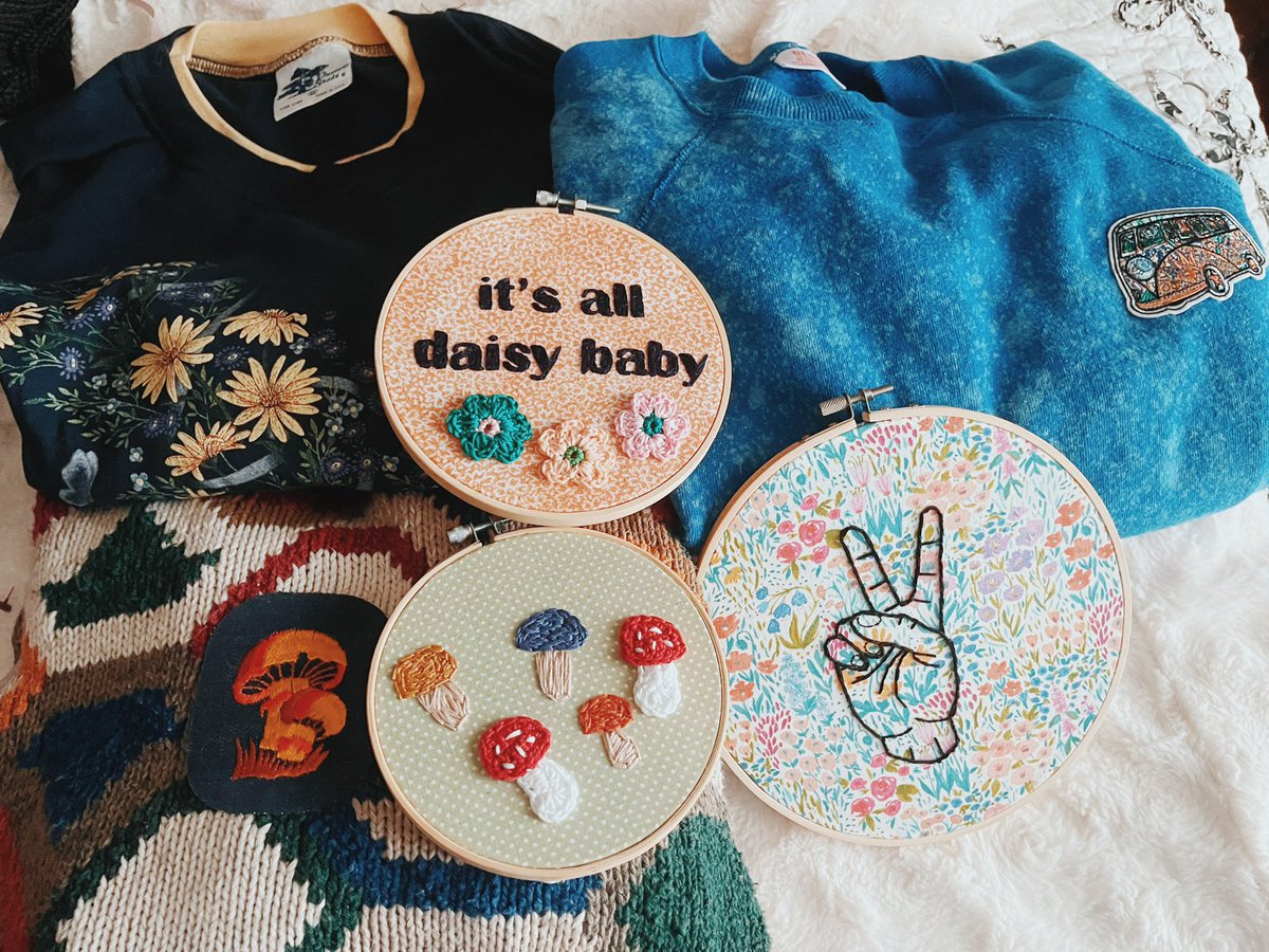 sammie_stitches's tweet photo. STITCHES BY SAMMIE x VTGTHREADS (@druzyjay)

✌️ thread of everything available tomorrow (3/19) at 6pm central ✌️ https://t.co/ZHk1MuNcmc