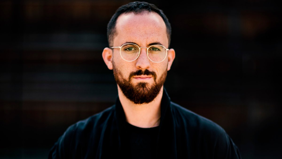 Tonight <a href="/igorpianist/">Igor Levit</a> performs Beethoven's 3rd Piano Concerto with Antonio Pappano conducting the Royal Concertgebouw Orchestra in Amsterdam. 

You can enjoy the livestream here: 
medici.tv/en/concerts/si…