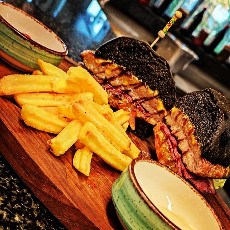 Steak Siyah Burger 🏆

#food #steak #beef #instaeat #kebab #bestmeat #chicken #luxury #breakfeast #lunch #kitchen #kitchenboss #lamb #kebap #steakhouse #liver #mixed #meatball #entrecote  #pita #pide #steakburger #bursa #restorant #türkiye #kuzu #lokum #et #chef #masterchef