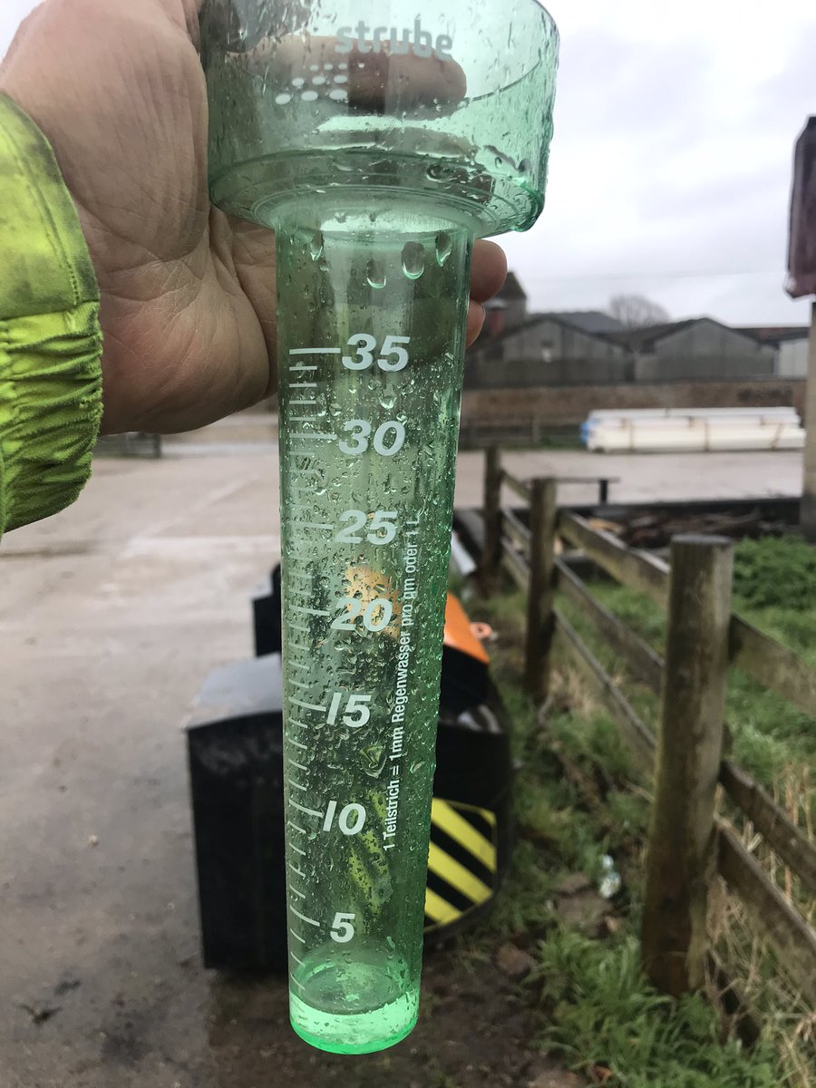 A wet day all day with no quantity, but still too tacky for #onions #beet drilling