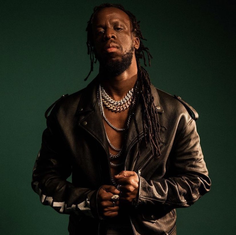 midiminuit__'s tweet photo. Ce soir c’est aussi la sortie du nouvel album de Youssoupha : « NEPTUNE TERMINUS » 🪐 https://t.co/aw9ox37m6R