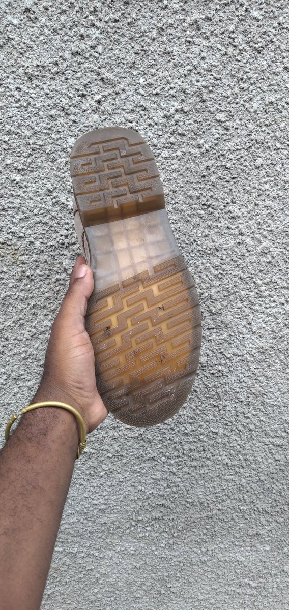 BarakaMaviatu's tweet photo. #Mtumba 
Size: UK~EUR - No.42 [ 8 ] 
Price Tsh.38,000 Help RT
Location: Mabibo Mwisho [ Dar ] 
Contacts: https://t.co/i5j9HukaeR WhatsApp📞 Telegram 📧,Calls☎️, TxT✉️
#Twittergulio #Nipedili
@ManenoIzaak @chapo255 @Wilbright_jr https://t.co/n3nL3SBdIH