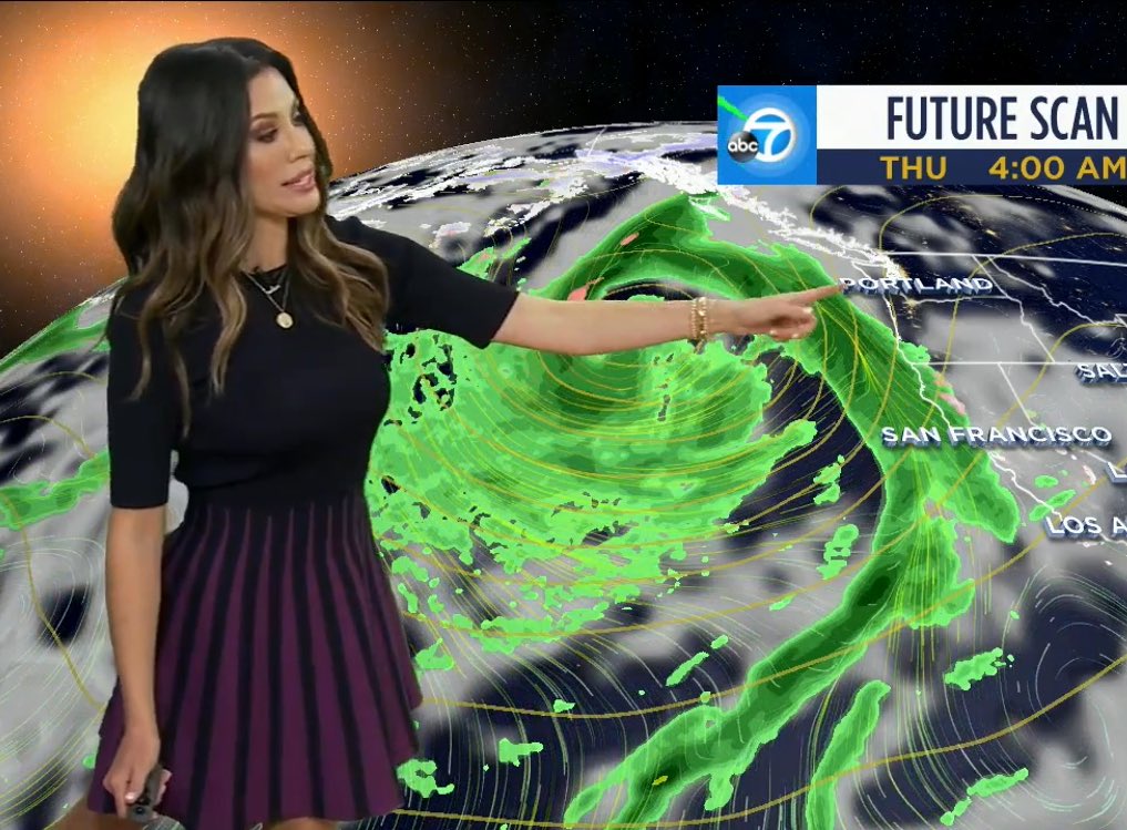 Small chances of showers for VenturaCo. It’ll be light, trace -.10”. This wknd cooler, nice & mild. Next week Santa Ana’s return -windy, dry warmer. @ABC7 #lawx #socalwx #caliwx
🏙LA 69
🌅OC 68
🌄IE 72
🛣Valley 71
🏖Beaches 62
🏔Mountains 55
🏜High Desert 71
🌵 Low Desert 81