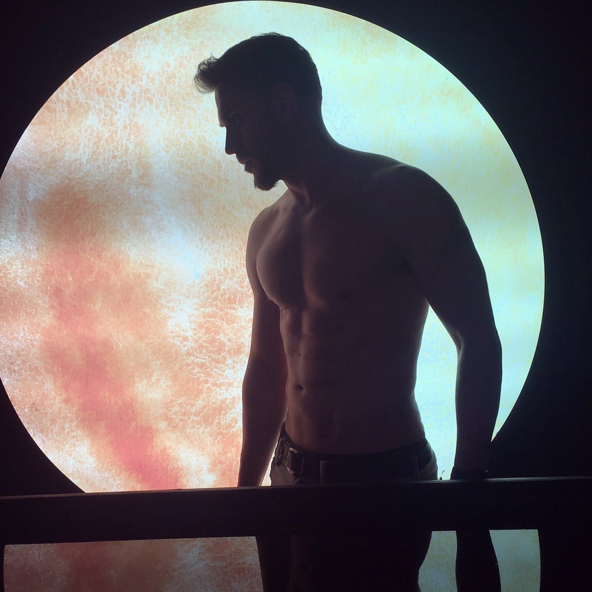 Bajo la luz de la luna #NocturnaMusicExperience #lunallena #luna #music #experience