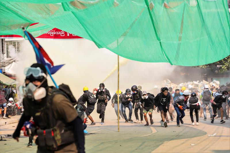 Myanmar faces growing isolation as the military junta increasingly limits internet services and the country's last private newspaper ceases publication. But in today's world, there's no way the military can keep its violent repression secret. reuters.com/article/us-mya…