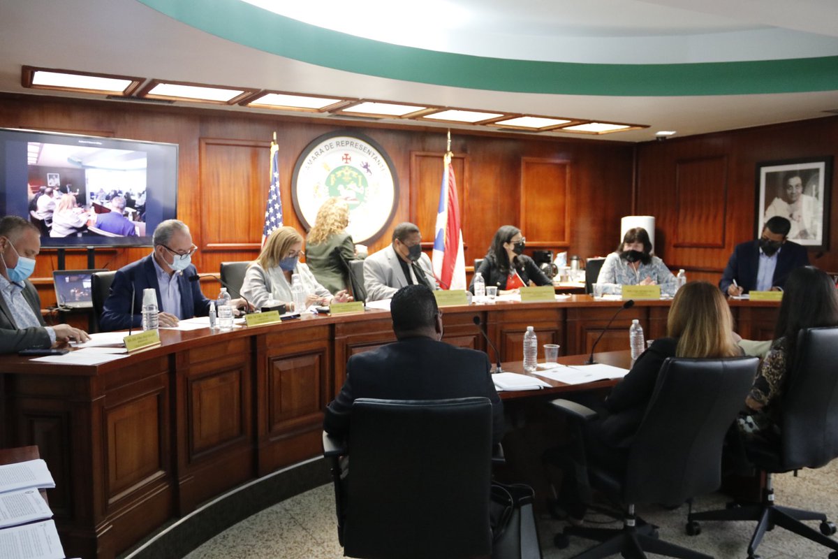 Narmito's tweet photo. #ComisiónReconstrucción sobre el #PC299 para establecer refugios regionales a través de todo Puerto Rico en caso de emergencias decretadas por desastres naturales o eventos atmosféricos. https://t.co/XVUFA42gPS
