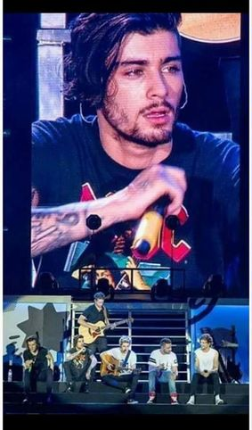 wallsistpwkt91's tweet photo. NO PUEDO CREER QUE YA HAYAN  PASADO 6 AÑOS DESDE EL ULTIMO CONCIERTO QUE DIO ONE DIRECTION JUNTO ZAYN MALIK😭ME OYEN LLORAR? https://t.co/o6oUeYScUd