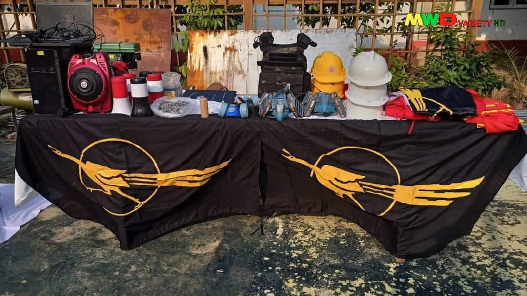 audrey16 (@audrey164182484) on Twitter photo We defend ourselves with our own creation and we have no justice
But MAL arrest the defense frontliner
We,Myanmar civilians have no gun,
no bullet,no bombs
But junta with weapons are afraid of us
#WhatsHapppeningInMyanmar
#Feb20Coup <a href="/freya_cole/">Freya Cole</a> <a href="/ICJ_Asia/">ICJ - Asia and the Pacific</a> <a href="/poppymcp/">Poppy McPherson</a> <a href="/RapporteurUn/">UN Special Rapporteur Tom Andrews</a> We defend ourselves with our own creation and we have no justice
But MAL arrest the defense frontliner
We,Myanmar civilians have no gun,
no bullet,no bombs
But junta with weapons are afraid of us
#WhatsHapppeningInMyanmar
#Feb20Coup <a href="/freya_cole/">Freya Cole</a> <a href="/ICJ_Asia/">ICJ - Asia and the Pacific</a> <a href="/poppymcp/">Poppy McPherson</a> <a href="/RapporteurUn/">UN Special Rapporteur Tom Andrews</a>