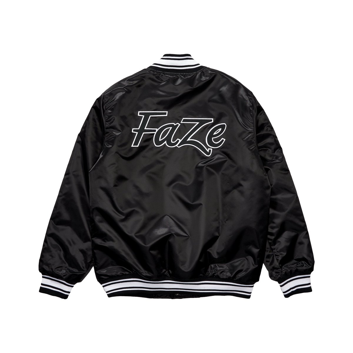 Who still needs a FaZe Clan Starter jacket? 

We've got one to give away to a lucky follower. Want it? Just follow us, RT this tweet, and reply with your size below