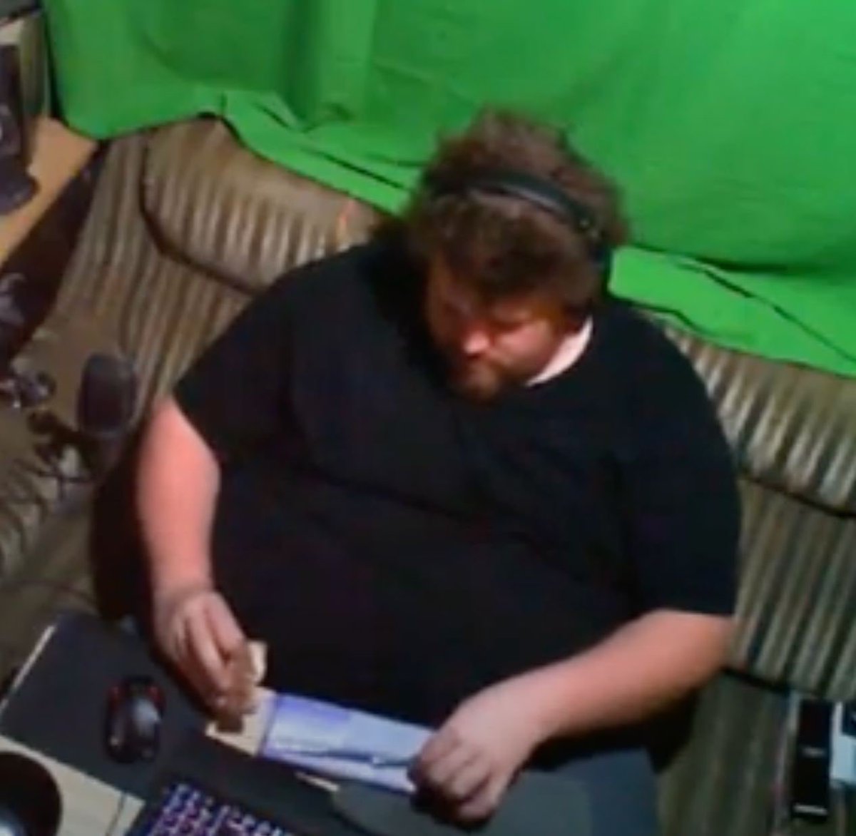 Mettchen Von Zwiebel On Twitter Rainer Winkler Mag Keine Schokolade Habe Ich Gehort